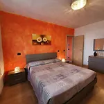 Casa Valenti برنزوني سول جاردا