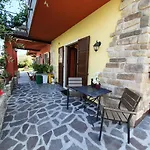 Casa Valenti * برنزوني سول جاردا