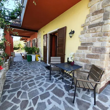 Casa Valenti * ברנצונה סול גארדה